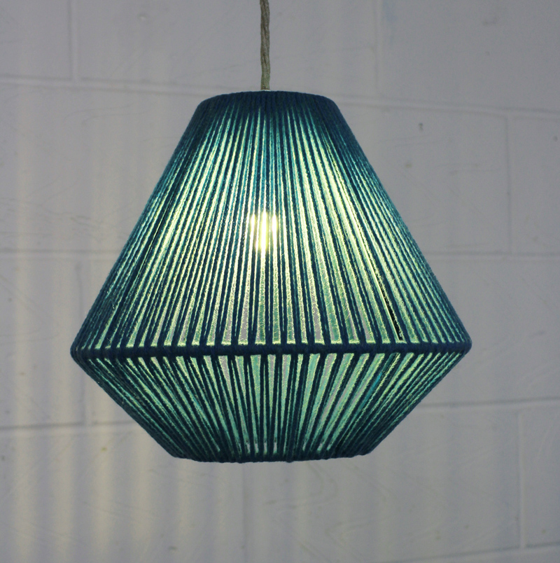XS Geometric Aqua lit
