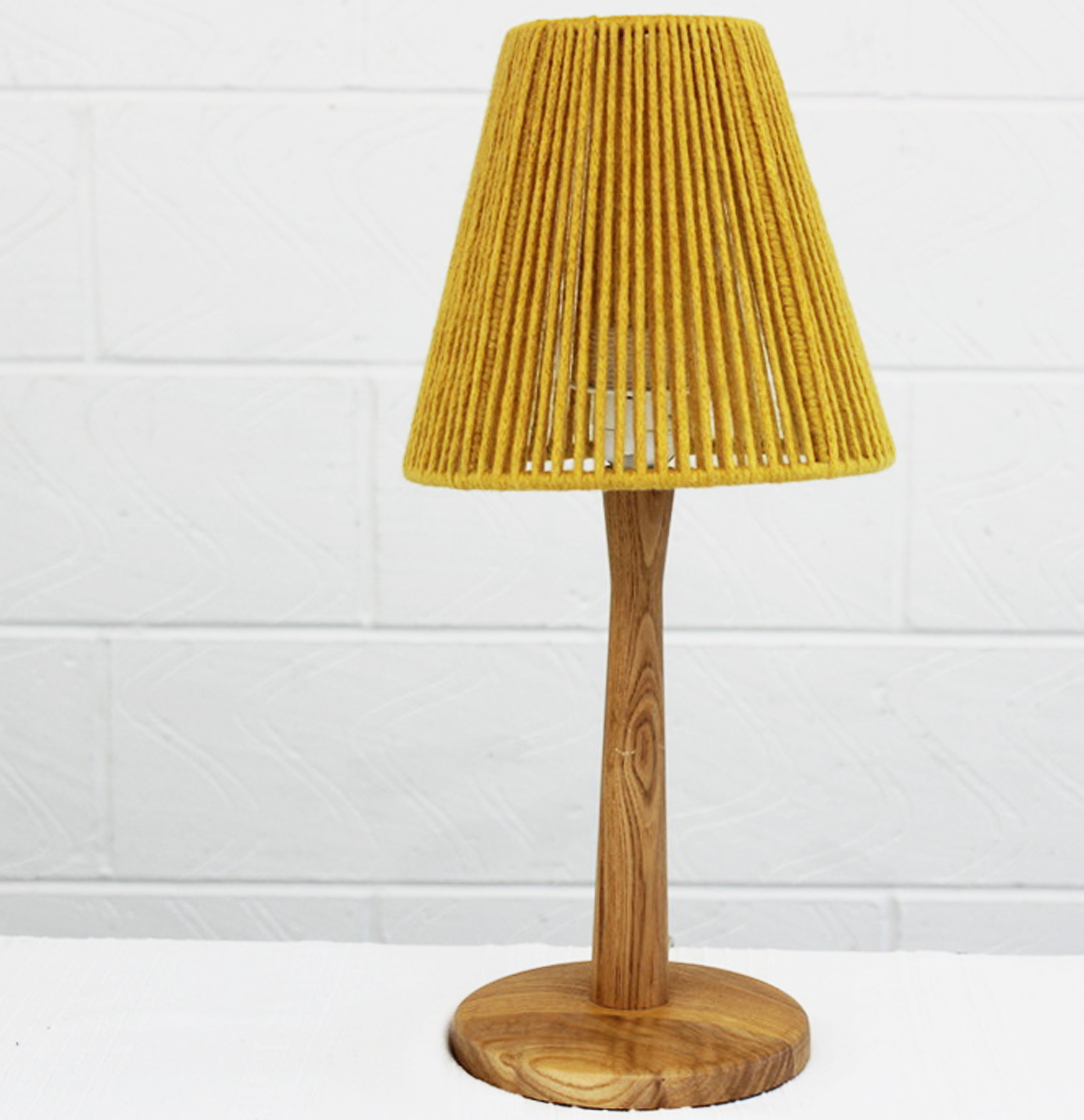 SMALL CONE GOLD TABLE LAMP