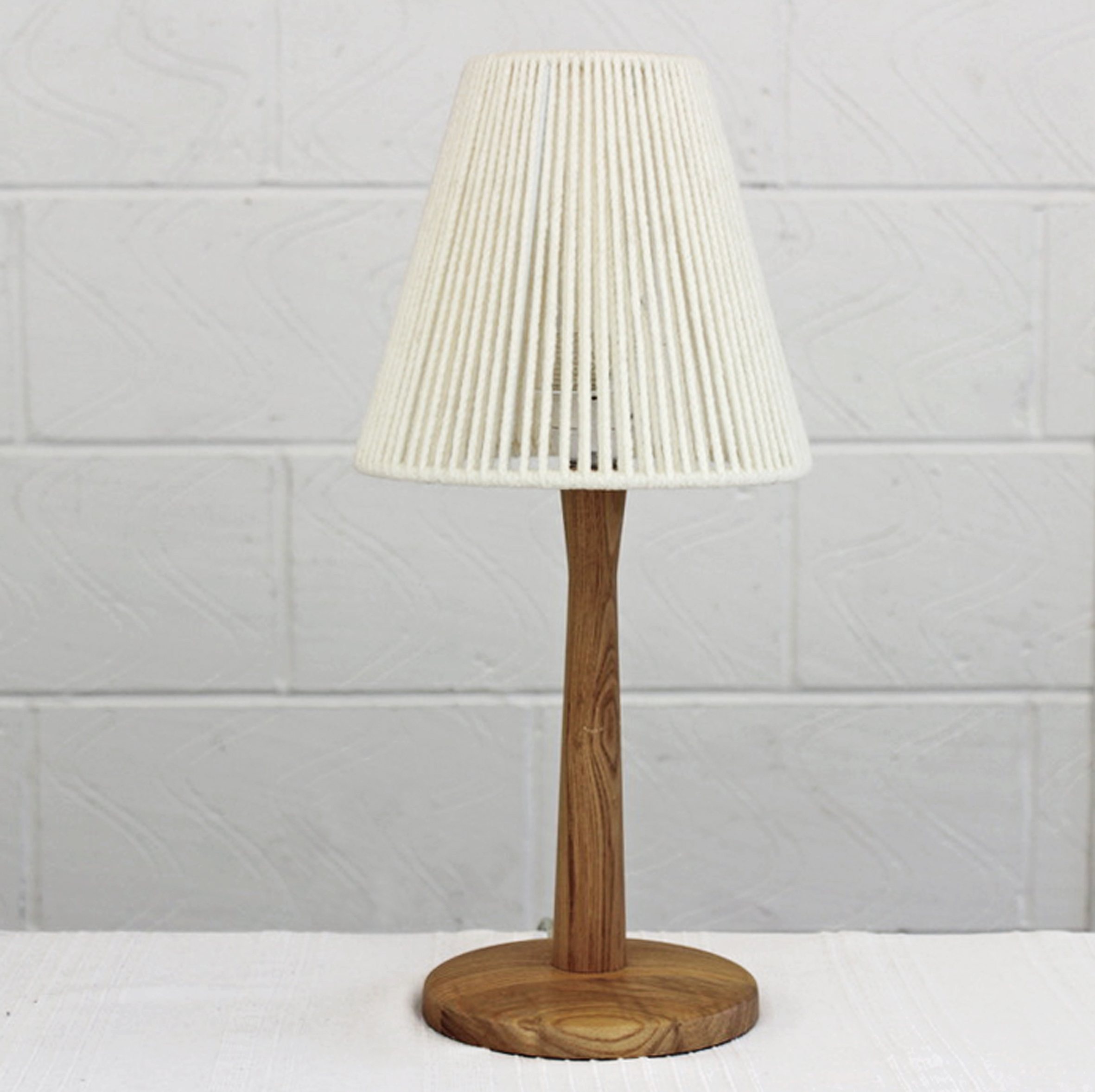 SMALL CONE TABLE LAMP WOOL WHITE